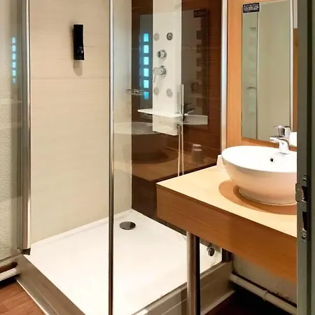 ホテル Cambrai 2*